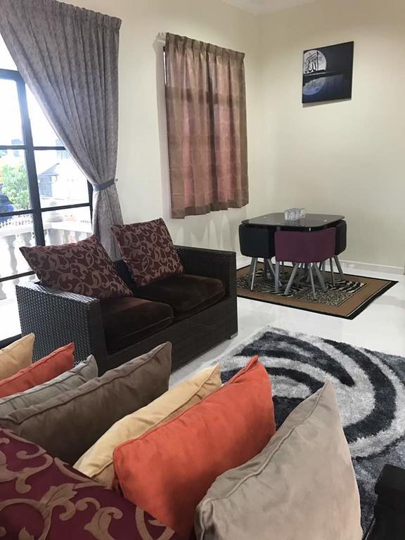 Teratak Tok Wan 1 And 2 Villa Kota Bharu Room photo