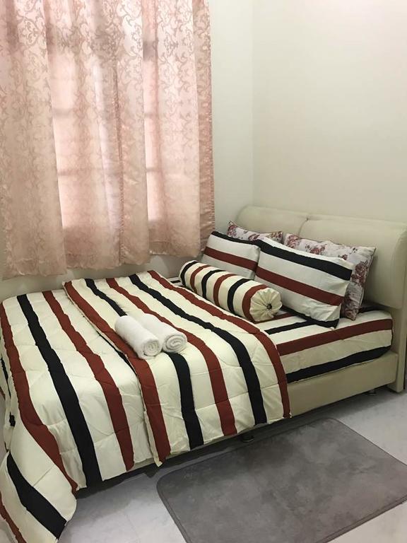 Teratak Tok Wan 1 And 2 Villa Kota Bharu Room photo